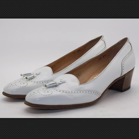 SALVATORE FERRAGAMO Leather Wingtip Loafers Italy! - Picture 3 of 8